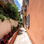 Casa De Colores En Corfu!